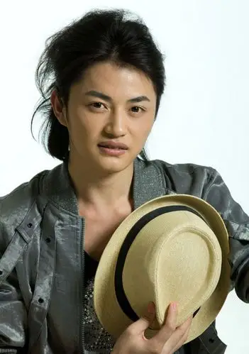 《男人世界》反串腿模---邹开云