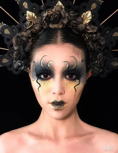 创意妆容分享暗黑系列风格浓浓的哥特式感觉