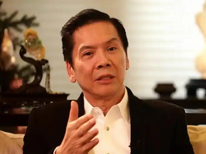 向华强的豪宅内景曝光,装修富丽堂皇带游泳池,文玩字画应有尽有