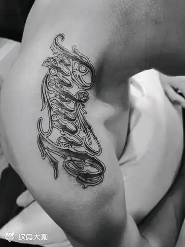 肩头花体字_纹身图案手稿图片_林秋玄的纹身作品集