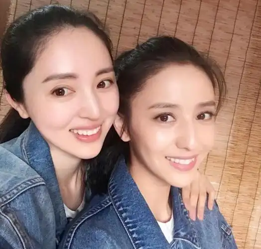 董璇和佟丽娅长得几乎一样,颜值气质俱佳,走红的只有佟丽娅?