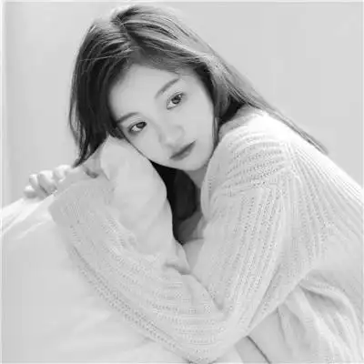 美女黑白系女生头像图片
