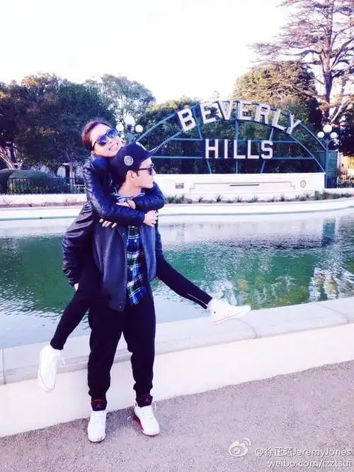 周丽淇徐正曦相恋两年后分手互相送祝福