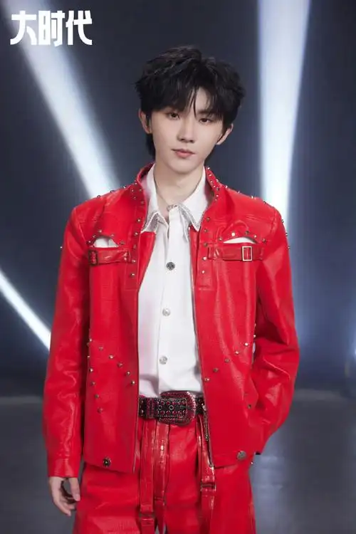 时代少年团衣服好红##时代少年团红色套装