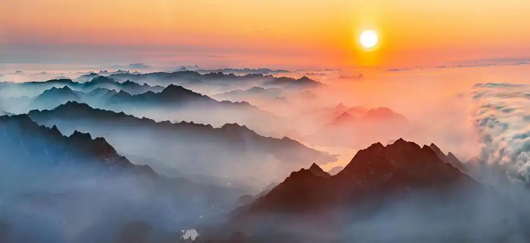 泰山日出刘国庆摄(山东泰安市局)