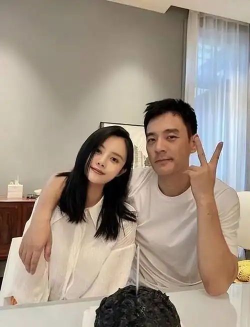 演员李光洁一婚娶郝蕾爱过王珞丹和殷桃却转身娶了小娇妻
