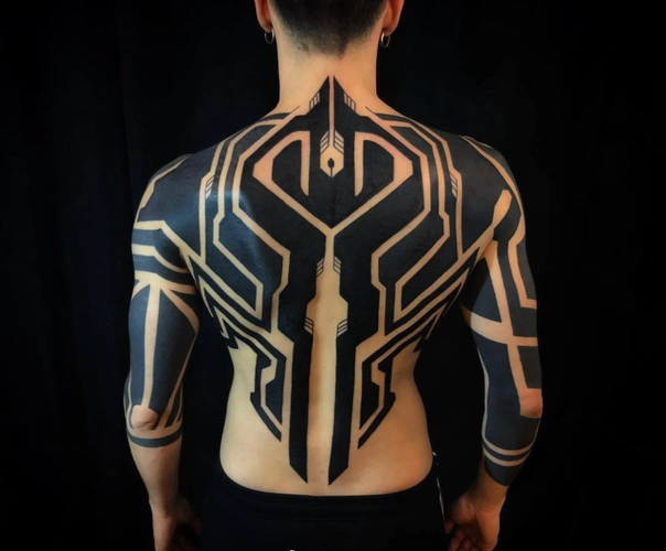 男生图腾纹身来自信仰的精神力量3