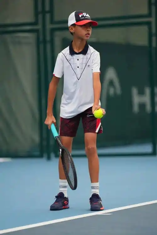 赛讯贵阳市网球专业队后备运动员在青少年网球赛ctjb500获得单打冠