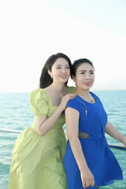 第二个董洁?你小瞧她了_董璇_网络_直播