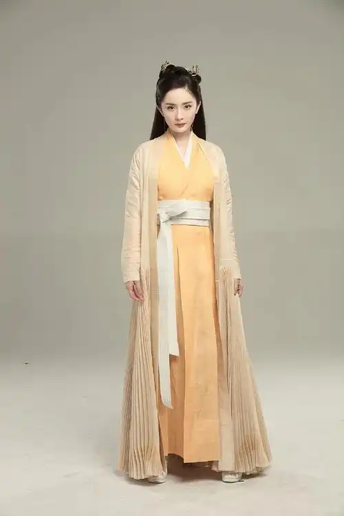 组图:杨幂《扶摇》未公开定妆照曝光 白衣轻纱仙气飘飘_高清图集_新浪