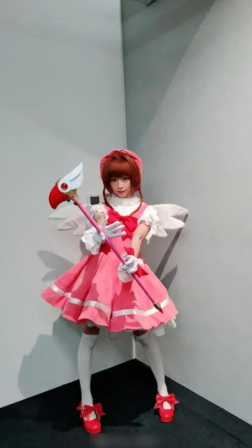 cosplay作品是来自于国内三位妹子扮演的日本人气动漫《魔法少女樱》