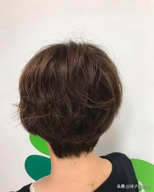 好看不用打理的短发女,不用打理的超短发发型女(最接地气的短发)