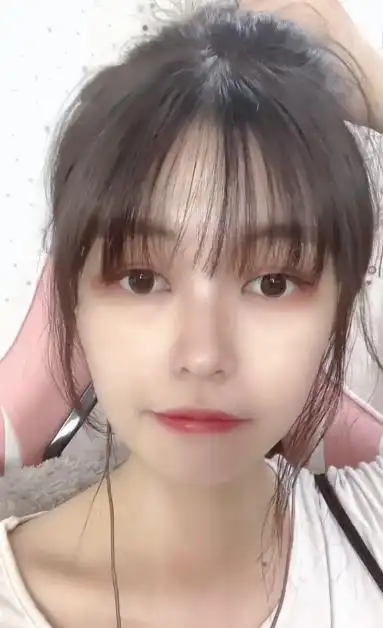 王者荣耀女主播一夜爆红!照片曝光粉丝炸锅,超高颜值疯狂吸粉