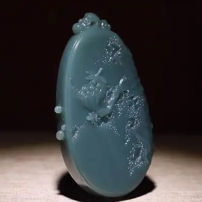 和田玉青玉沙枣青牌子男女款玉牌莲趣中国风吊坠挂件苏工玉雕