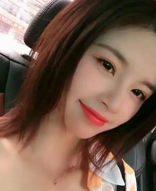 林思意甜美可爱造型,笑容满面春风!