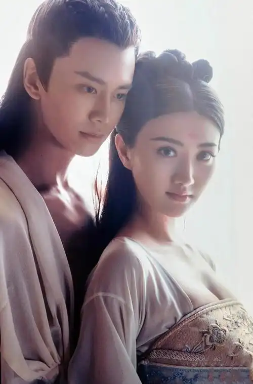 任嘉伦竟然合作过这么多的女演员和她最没有cp感所以剧不火