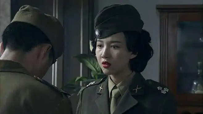 决战江南:关竹梅教训手下,手下竟让还敢犟嘴,气坏关竹梅-影视综视频