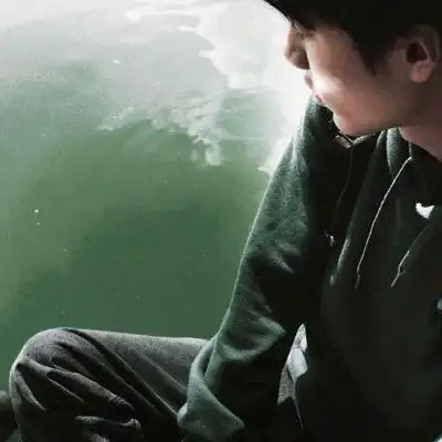 ins小清新文艺范男头回首亘年漫_男生头像_我要个性网