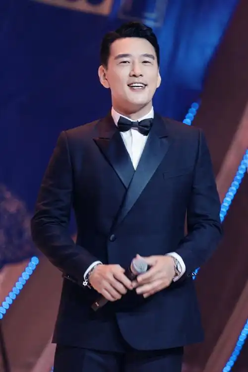 王耀庆儒雅帅气活动照图片25