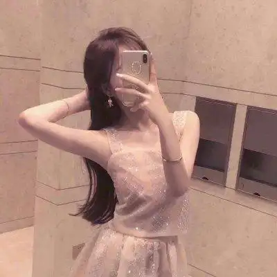 女生拿手机遮脸头像手机控