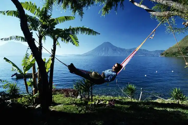 这些架吊床的地方,比扯铃还扯