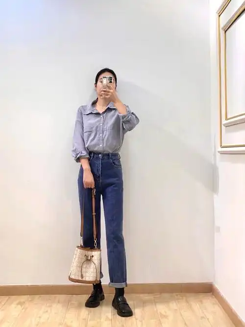 你们那边是什么天气呀02今天给大家推荐的是一款高腰款的哈伦牛仔裤