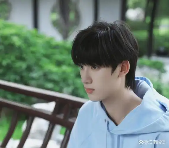 丁程鑫高考成绩多少分