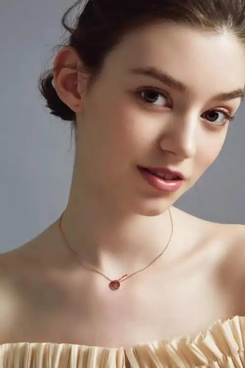 为什么全世界的女明星都在用它凹造型,真的太火!