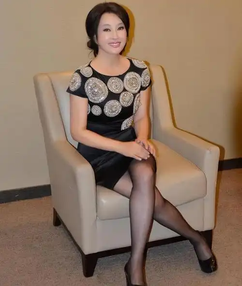 70岁刘晓庆近照震惊全网网友这是画皮还是妖怪