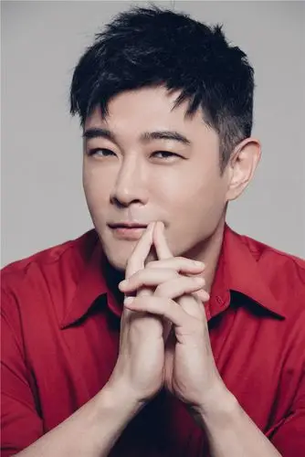 黄维德演绎衬衫潮流 绅士魅力max