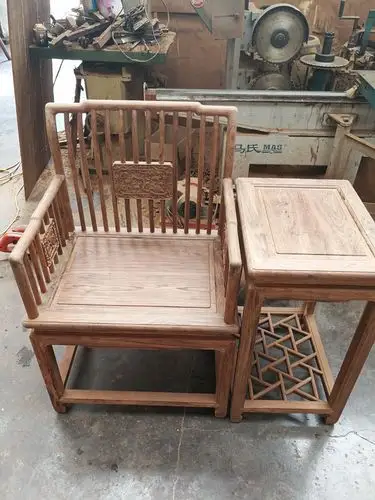 问,上海什么地方卖香枝木红木家具的店的,新中式香枝木红木家具的家具