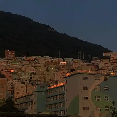 "发呆是唯一不用付费的宇宙遨游"背景图|朋友圈背景|小众|冷门|ins