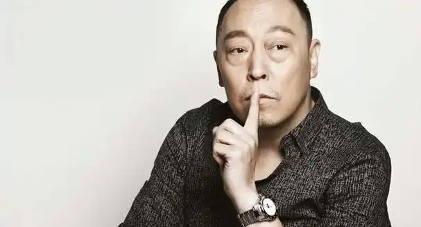 回顾倪大红:娶倪萍表妹为妻,出道几十年,因"苏大强"再度出圈