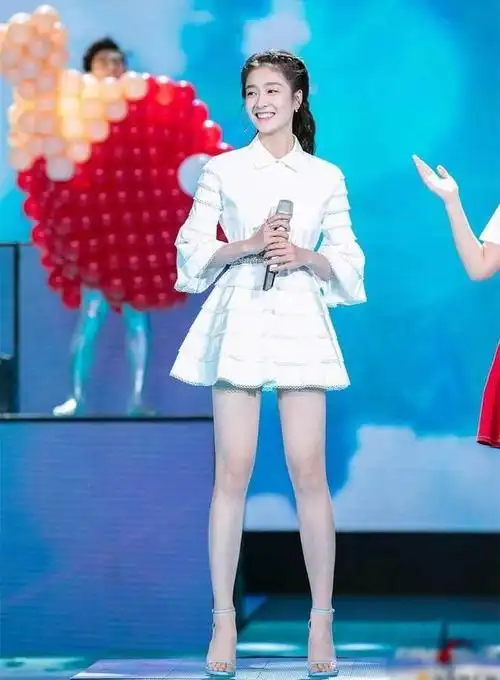 关晓彤有多高?长这么高好吗?