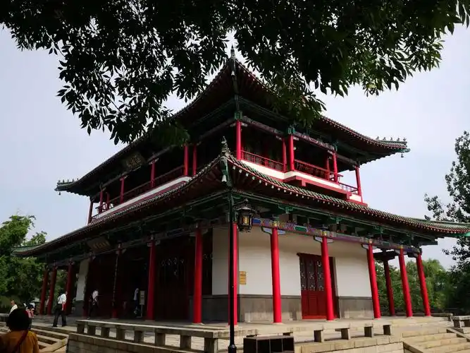 汇波楼:建于元初,因楼建在汇波桥(亦称北 水门)上得名