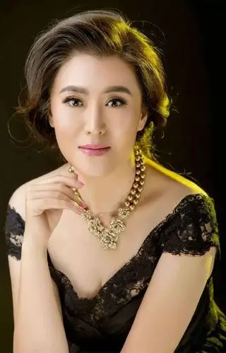 我院声歌系1990级本科校友,1996级硕士校友 孙媛媛,留法次女高音歌唱