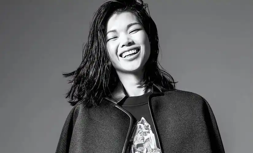 "中国最丑模特第一名"吕燕,逆袭国际超模嫁法国豪门,儿子超帅_比赛