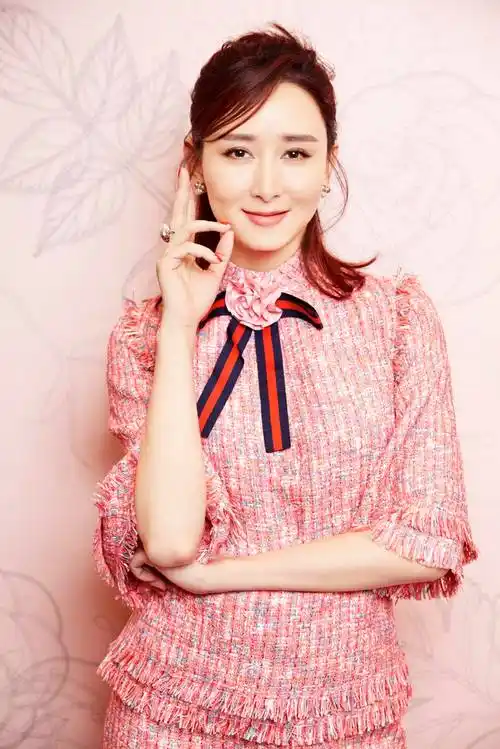 著名演员「胡静」经纪公司