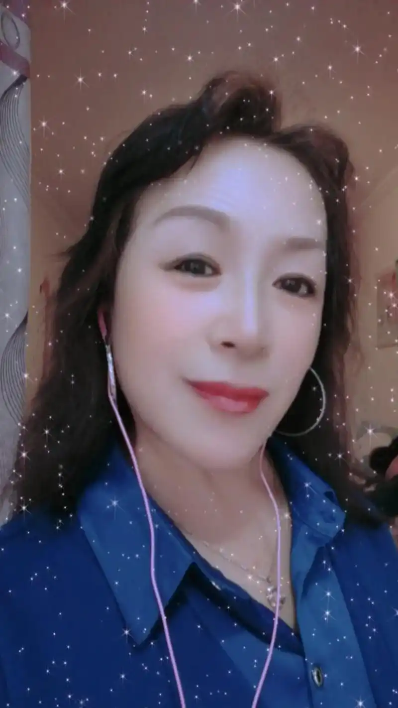 人与人之间,总有邂逅,珍惜所有的遇见#云菲菲的邂逅 #寂寞的 - 抖音