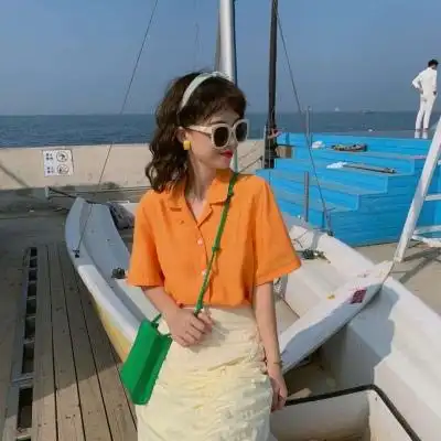 橘色系阳光头像女 高清漂亮的橘色头像女可爱小清新图片_女生头像_美