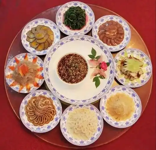 旬阳八大件是集中体现陕南饮食文化的一道宴席.