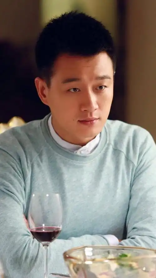 杨丞琳不介意李荣浩眼睛小,娱乐圈小眼睛的明星大盘点