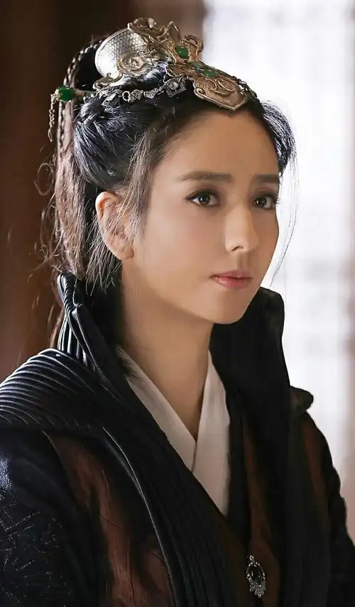 佟丽娅古装剧和舞台上的绝美瞬间快快收藏起来