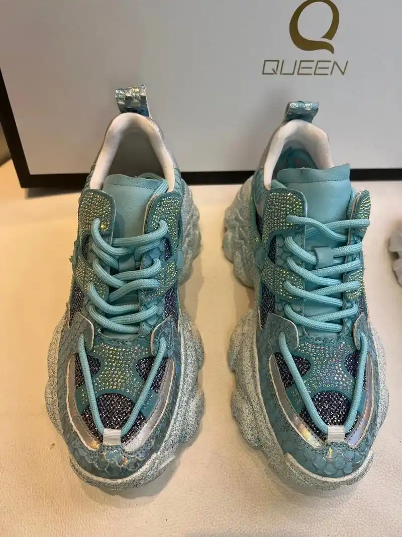 撤柜大牌女鞋queen女王.高端大气上档次,关键是价位才1折 - 抖音