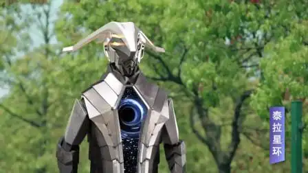 顾夏手持泰拉星环,遇到毁灭使者都不怕,直言让他们滚