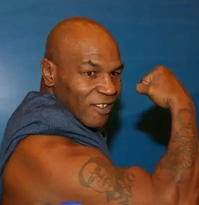 泰森右手臂的纹身不是你们看见的那样而是另有其人