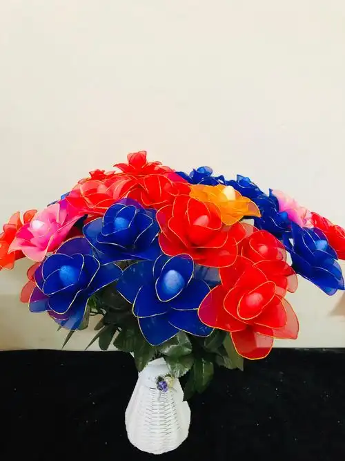 小巧手,大精彩 ——平水中心小学少年宫丝网花兴趣小组