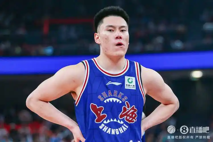 李弘权半场3中3贡献12分4板4助 罚球6中5_上海_篮板_季后赛