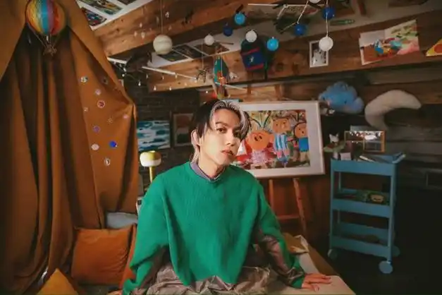 林宥嘉和老婆丁文琪结婚7年,拥有一对可爱儿女,今(9)傍晚5点他将上线