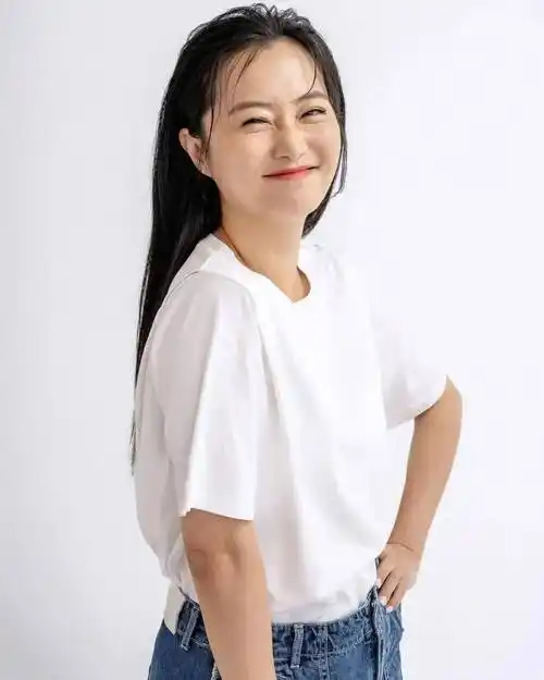 虽然"七朵花"组合时间也不长,但发展还算不错,还演唱了不少热门偶像剧